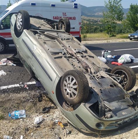 K­a­s­t­a­m­o­n­u­­d­a­ ­t­a­r­l­a­y­a­ ­d­e­v­r­i­l­e­n­ ­o­t­o­m­o­b­i­l­d­e­k­i­ ­5­ ­k­i­ş­i­ ­y­a­r­a­l­a­n­d­ı­